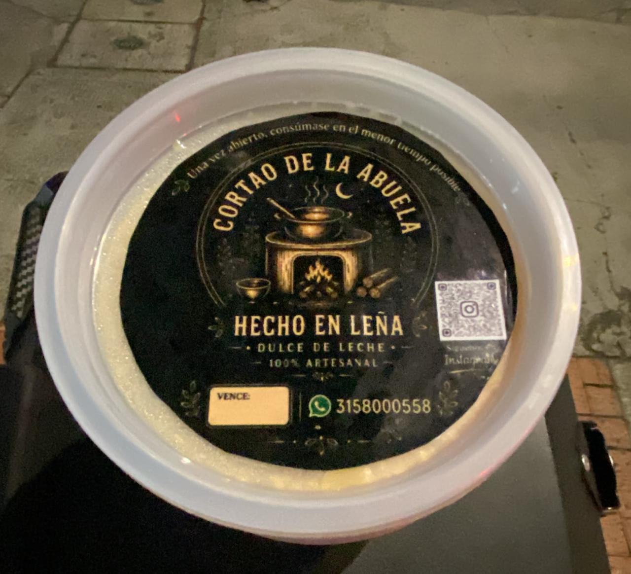 Cada tarrina, sellada y lista para tu mesa.